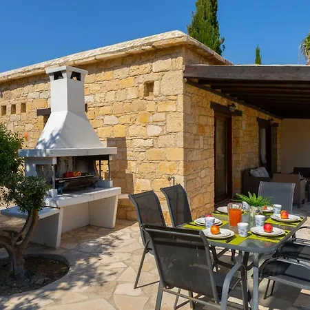 Levander Villa Peyia